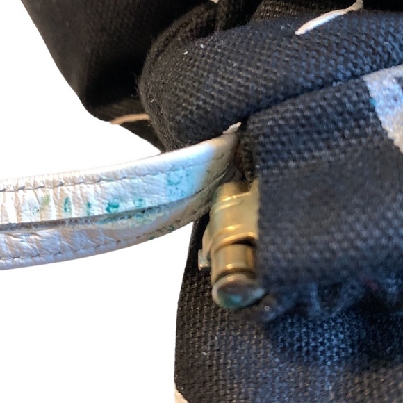 CYNTHIA Matthews Vintage Black and White Patent Leather and Fabric Shoulder Bag - Picture 13 of 16